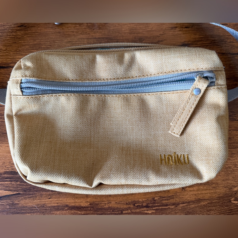 Haiku Fanny Pack Beige Khaki Belt Bag - Picture 4 of 4